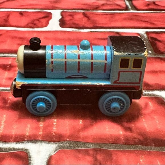 Thomas & Friends Railway Wooden EDWARD Train - Picture 3 of 5